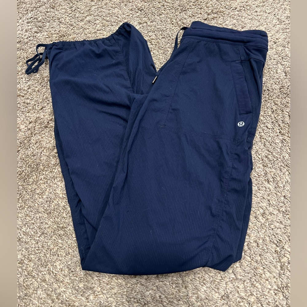 Lululemon dance studio pants unlined navy blue size 6